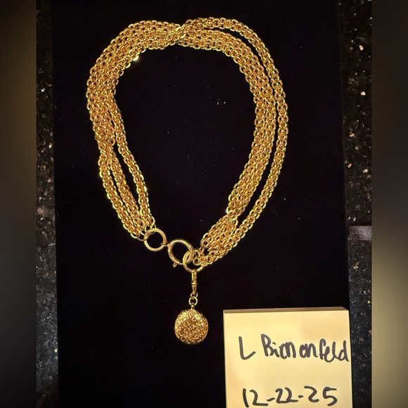 Chanel Vintage 24K Plated Turnlock Necklace.  Late 1970s early 1980s vintage - Picture 2 of 13
